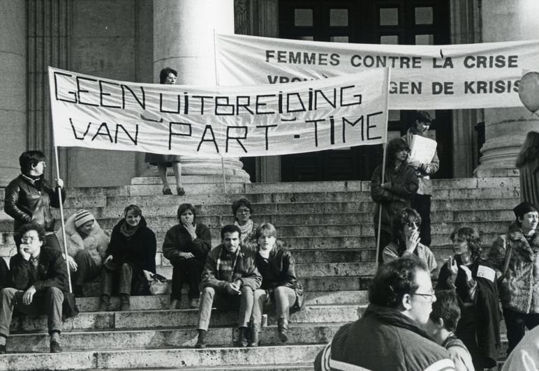 Actie tegen de crisismaatregelen (foto Riet Lacres, detail)