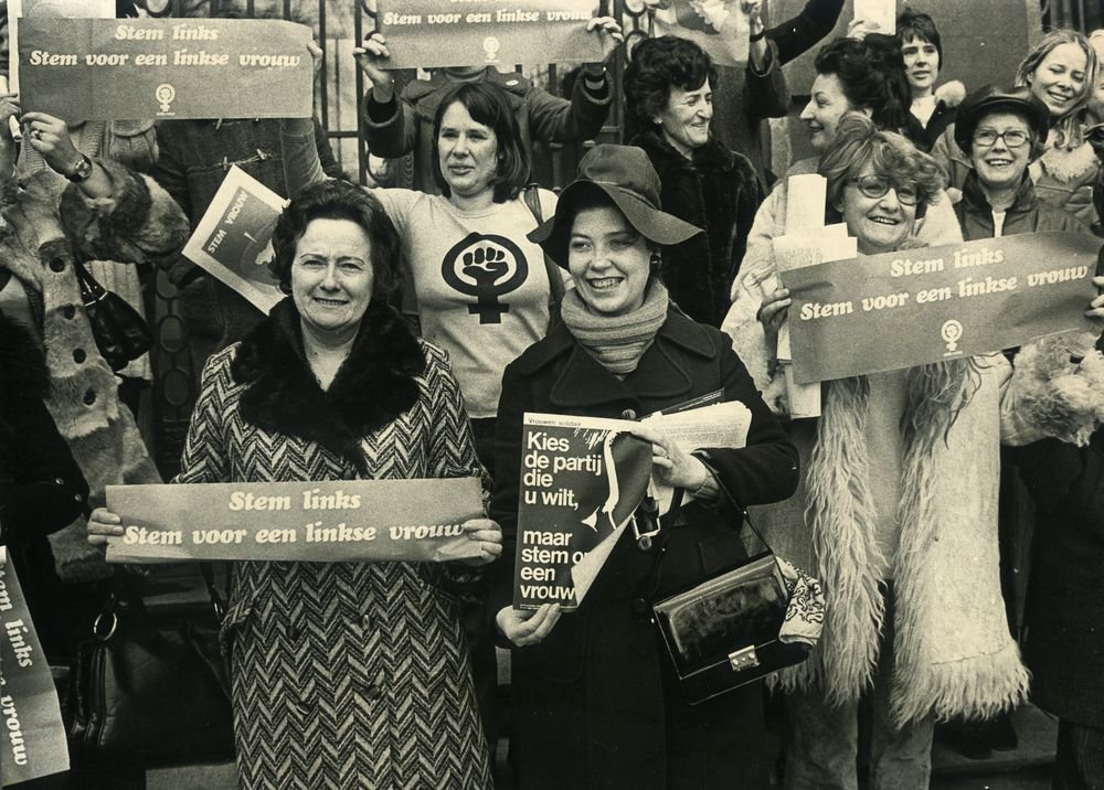 Stem Vrouw-actie van verschillende feministische groepen, 1974 (collectie AVG-Carhif)